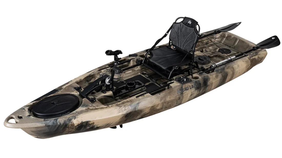 Kayak Musky 108 couleur dark camo sur fond blanc vu avant
